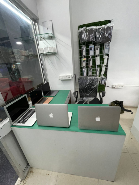 Cover photo of iFix Apple Service Center